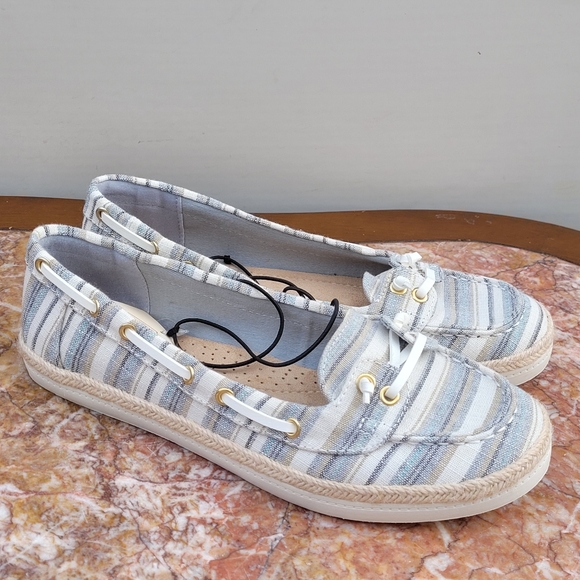 St. John’s Bay Comfort Flats Slip On Sneakers Sz 9 - Picture 13 of 15